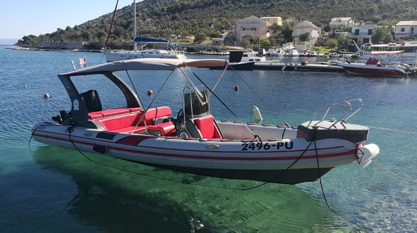 Daily rent - Tiger Marine 750 Top line- from 300€