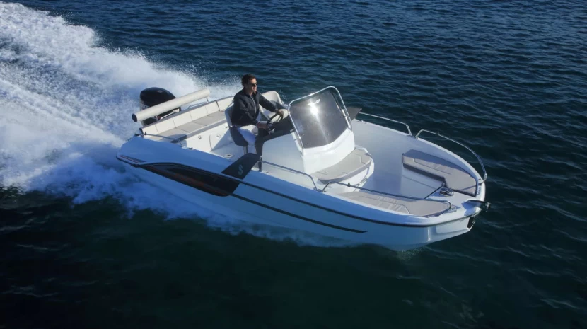 Daily rent - Beneteau Flyer 6.6 SPACEdeck