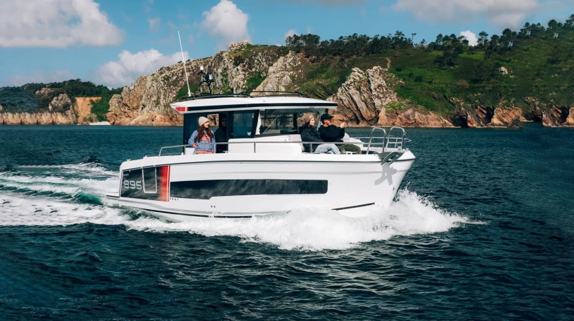 Jeanneau Powerboats