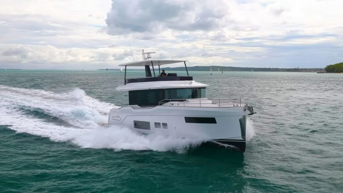 Sirena 48 Fly Review: Is This Turkish Entry-Level Model the Perfect Year-Round Cruiser?